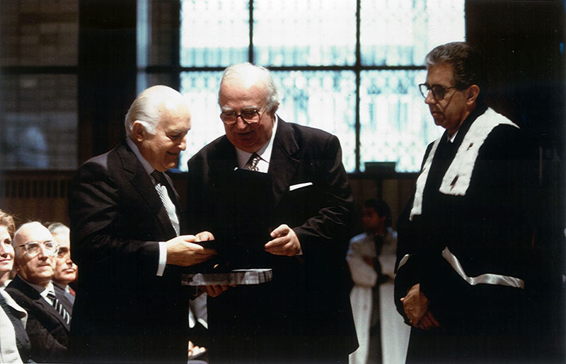 09_1992_cd103_02_18_06_web 09_1992_cd103_02_18_06_web