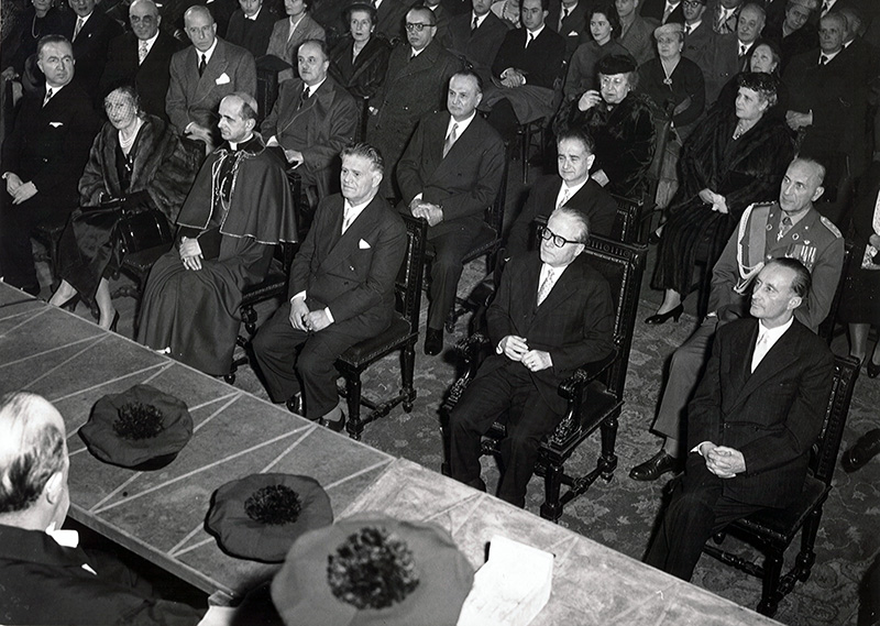 02_1956_cd107_ise01_53_15_web 02_1956_cd107_ise01_53_15_web